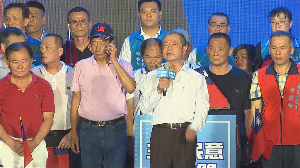涉為郭台銘違法收購連署 屏東縣議長周典論收押