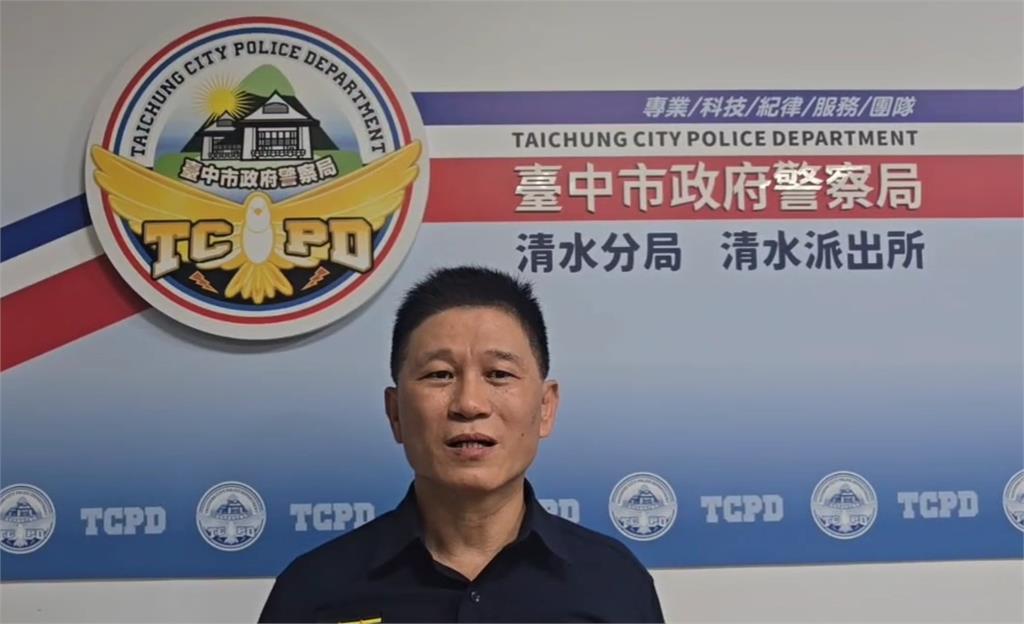 買手機變街頭格鬥?! 一家四口「3打1」勇壓騷擾男