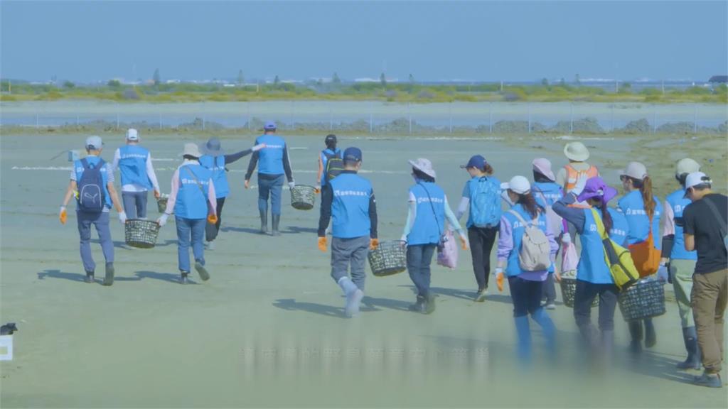 富邦證券跨界護鳥！　前進台南七股鹽田「守護水鳥」