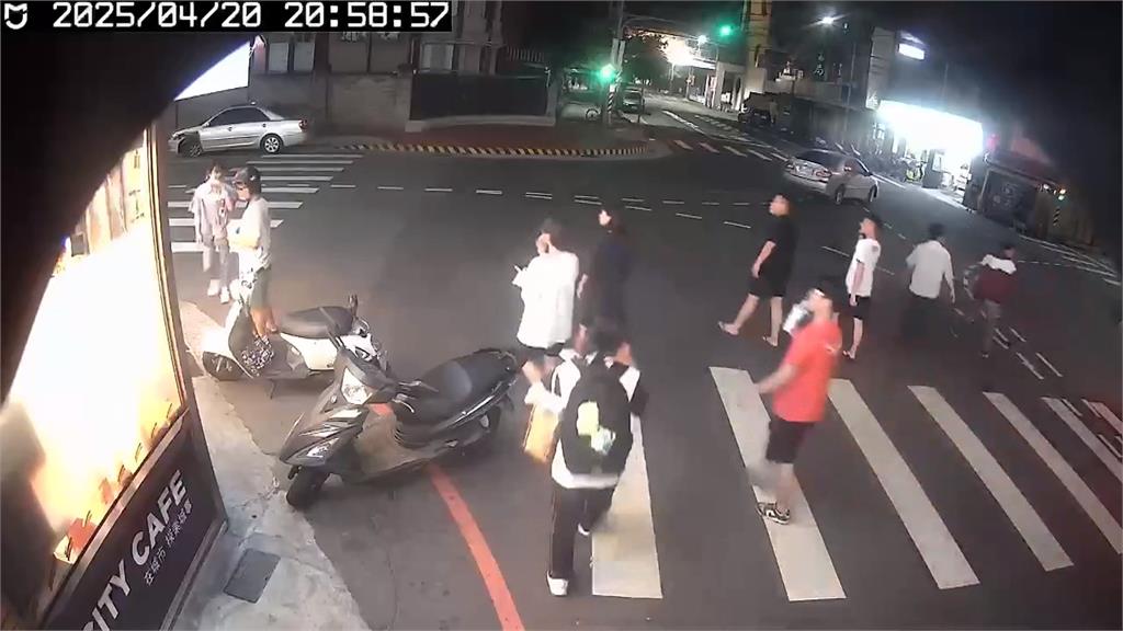 疑服用安眠藥恍神? 肇事駕駛沿路亂撞還肇逃