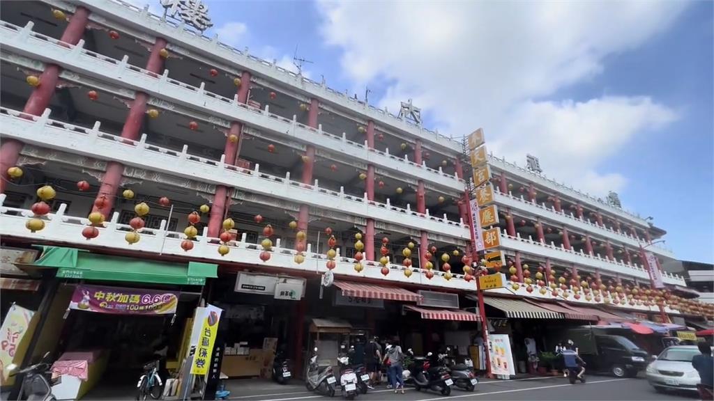 台灣趴趴走/好料美食隱藏在嘉義新港奉天宮 古早味便宜又大碗肉羹、肉燥飯和甜甜圈
