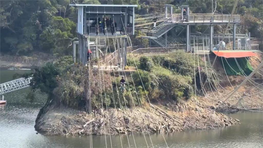 苗栗明德水庫"空中旅程" 飛索與自行車俯瞰風光明媚
