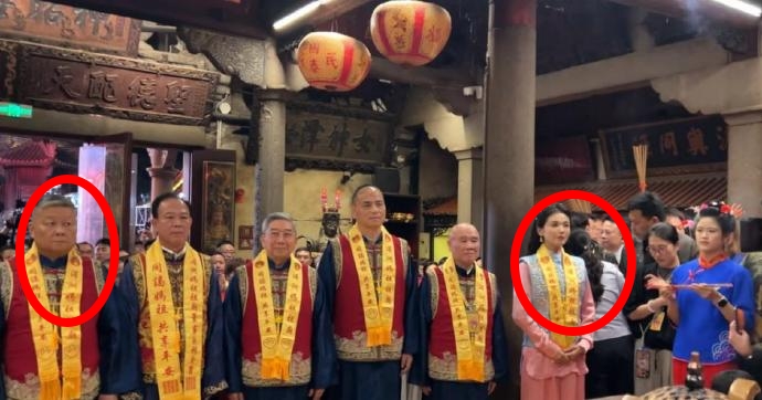 大甲媽才連出2意外！顏清標現身中國媽祖廟「做1事被拍」同框中共背景女星
