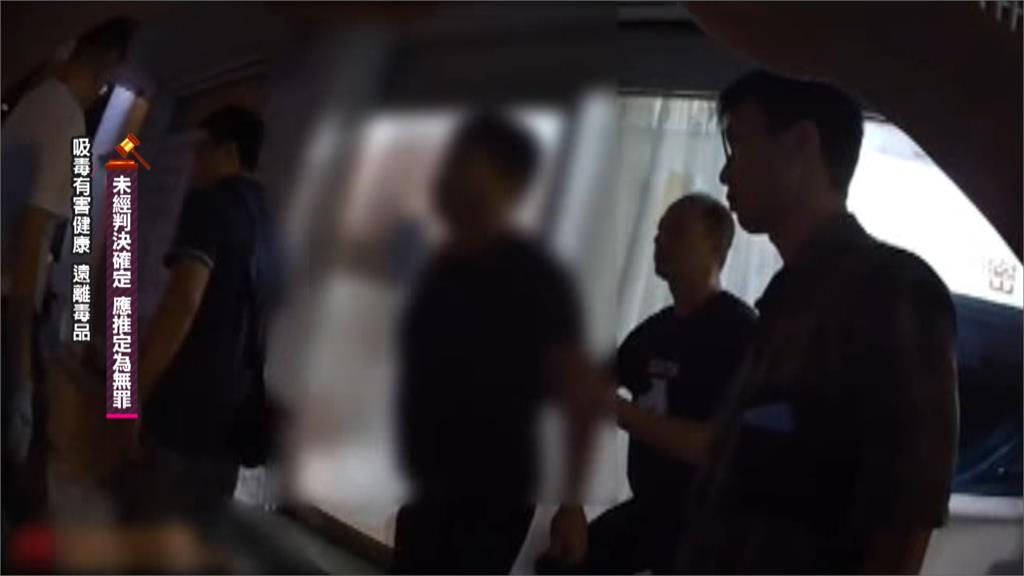 搬家工斜摃「運毒小蜜蜂」 遭警前後包夾栽了!