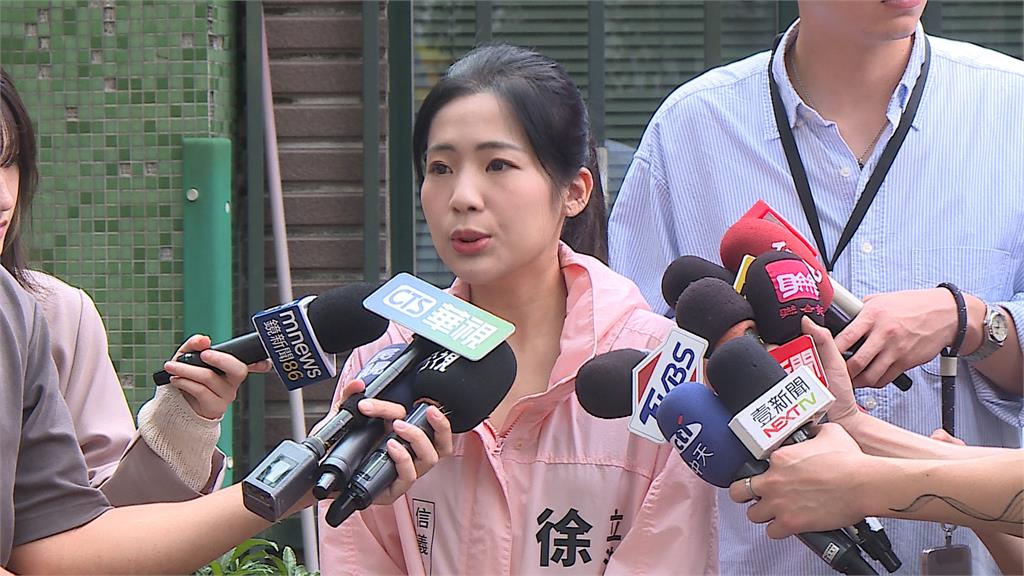 脫序！徐巧芯大姑丈杜秉澄　看守所「頭埋馬桶、拒服藥」遭上銬