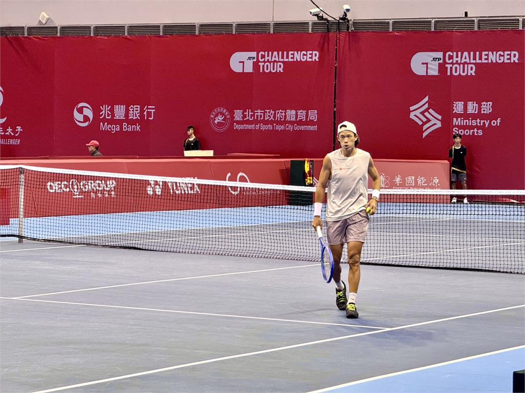 網球／「新手爸爸」莊吉生驚險化解賽末點！連拿3分挺進男單16強