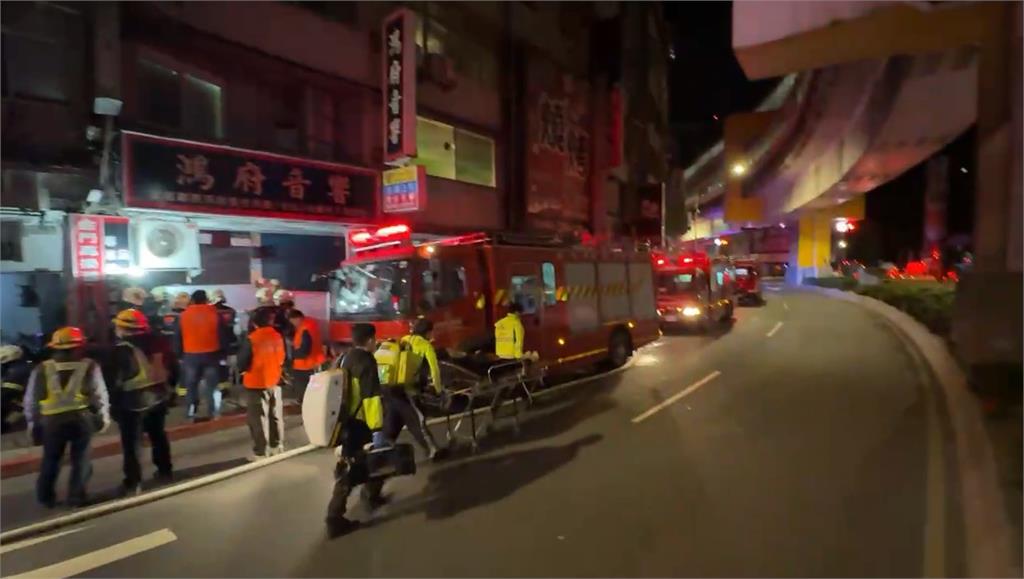 新北出租公寓深夜惡火 1男倒臥廁所命喪火窟