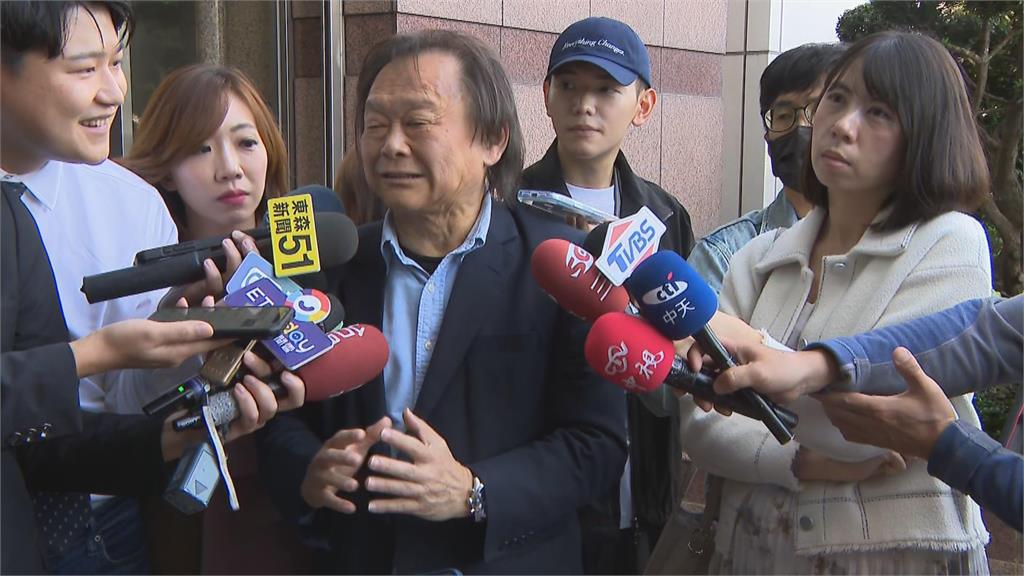 快新聞/游智彬又衝綠營黨部鬧場!與警衝突差點被車撞 王世堅反應曝光