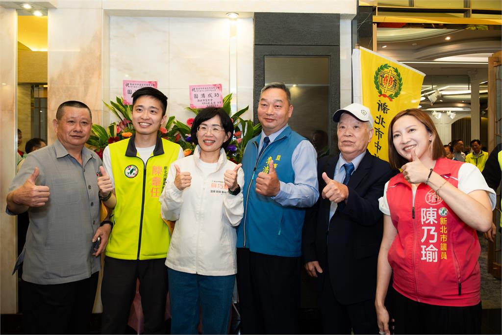 快新聞／中醫藥界力挺！ 蘇巧慧出席新北中藥商公會活動　群眾熱情喊「凍蒜」