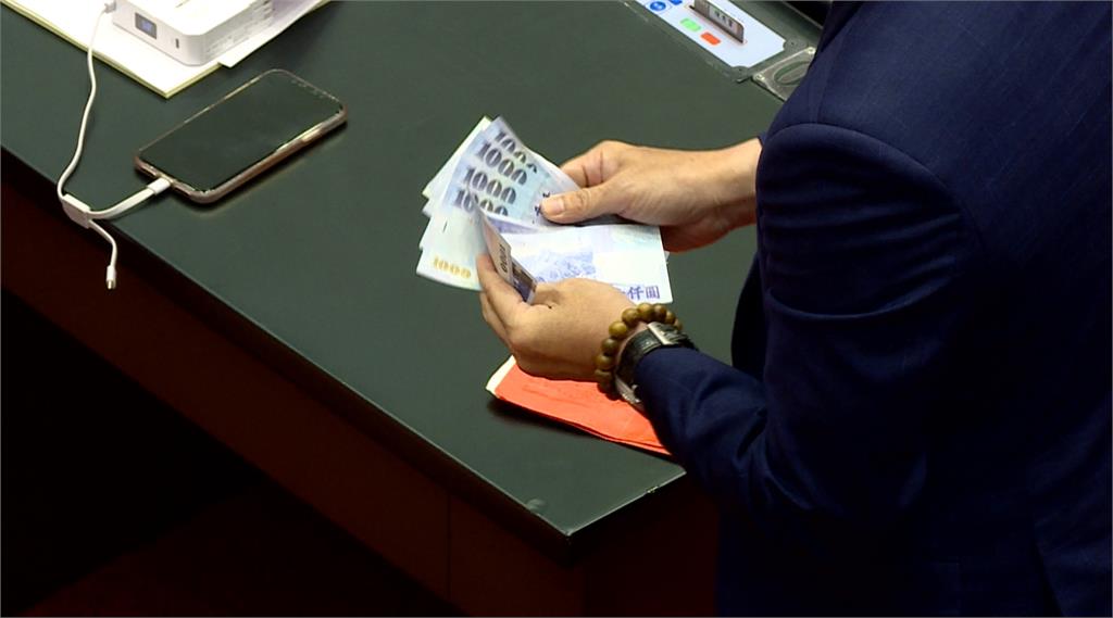 假的!網傳"台中市普發4萬元" 台中市府:假訊息 已報警
