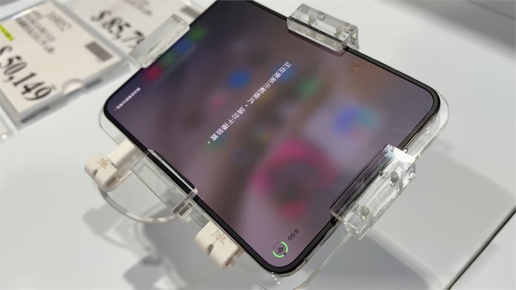 5分鐘就搶光！iPhoneDuo開賣　美式賣場民眾夜排18小時搶購