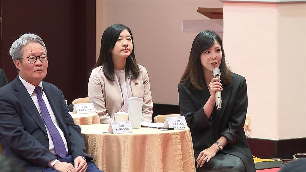 卓榮泰報告施政滿週年成果 「施政分數在國人心中!」