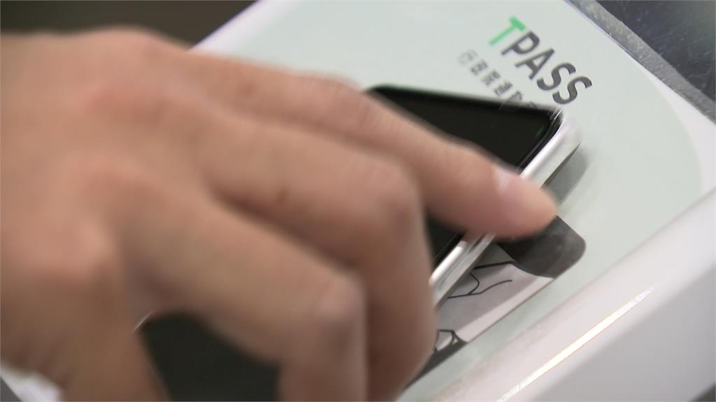 電信悠遊卡綁定TPASS機捷刷不過！　民眾：火車、北捷都沒問題