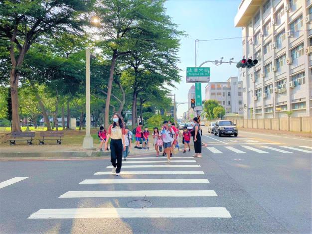 東海女大生過馬路遭撞！「行人地獄」最嚴重5縣市曝　交通部祭3大措施