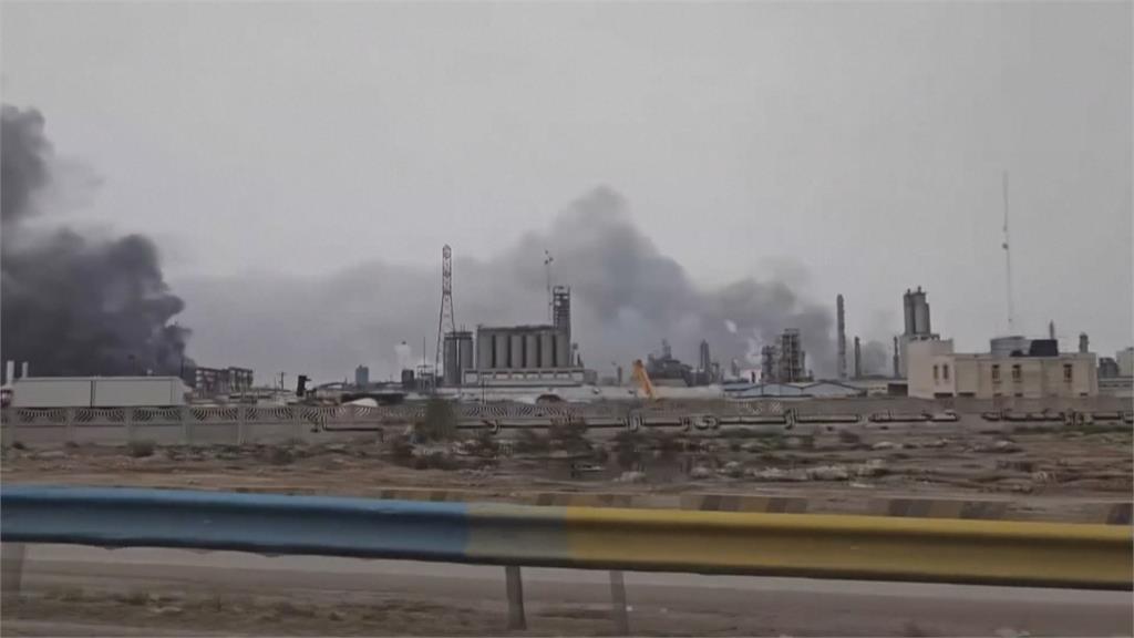 伊朗號召青年組「組人鏈護電廠」 呼籲父母小孩送檢查哨惹議