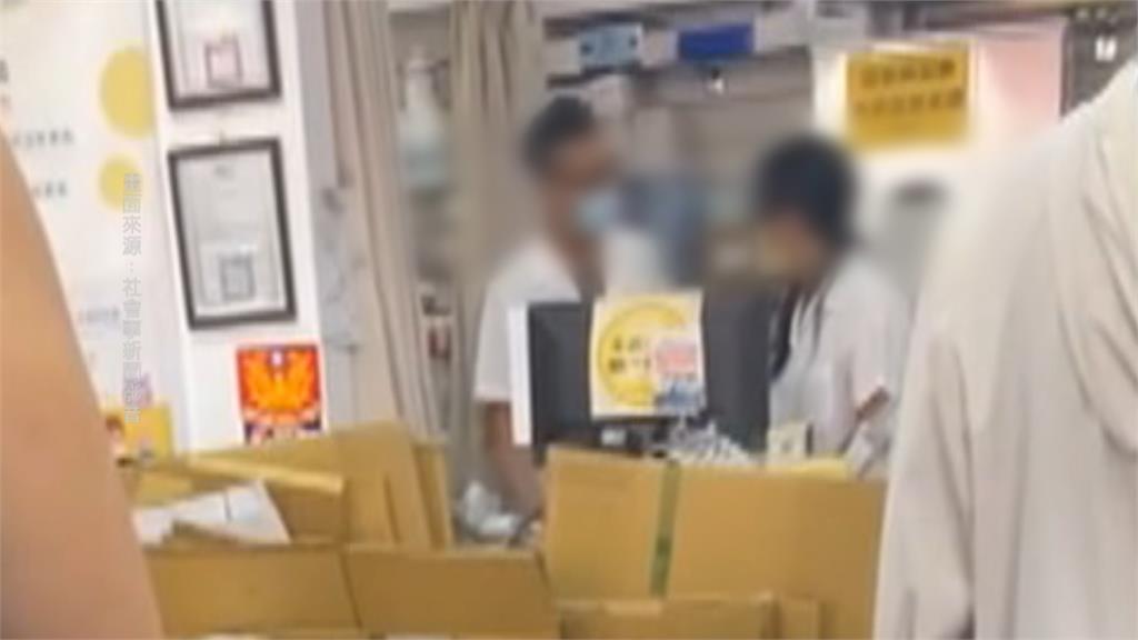 火爆! 女藥師疑不滿同事「發藥順序」 藥局咆哮拍桌 衝突場面全都錄