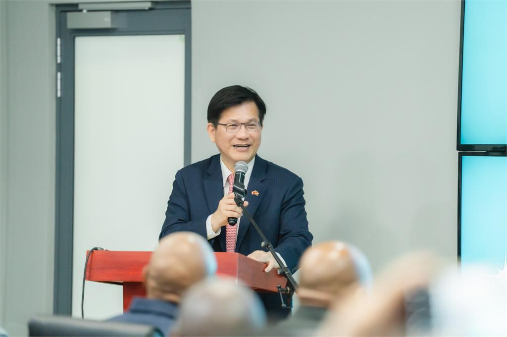 快新聞/慰勞派駐史瓦帝尼醫療團 林佳龍參訪史京政府醫院見證暖外交