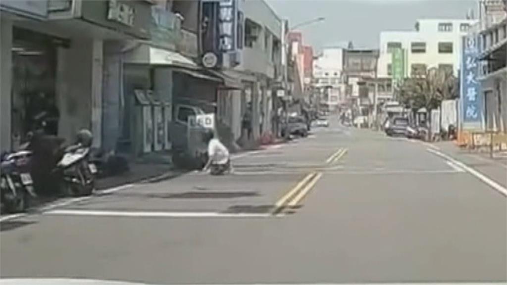 台中多元計程車右轉遭追撞　苗栗機車碰撞　8旬翁送醫