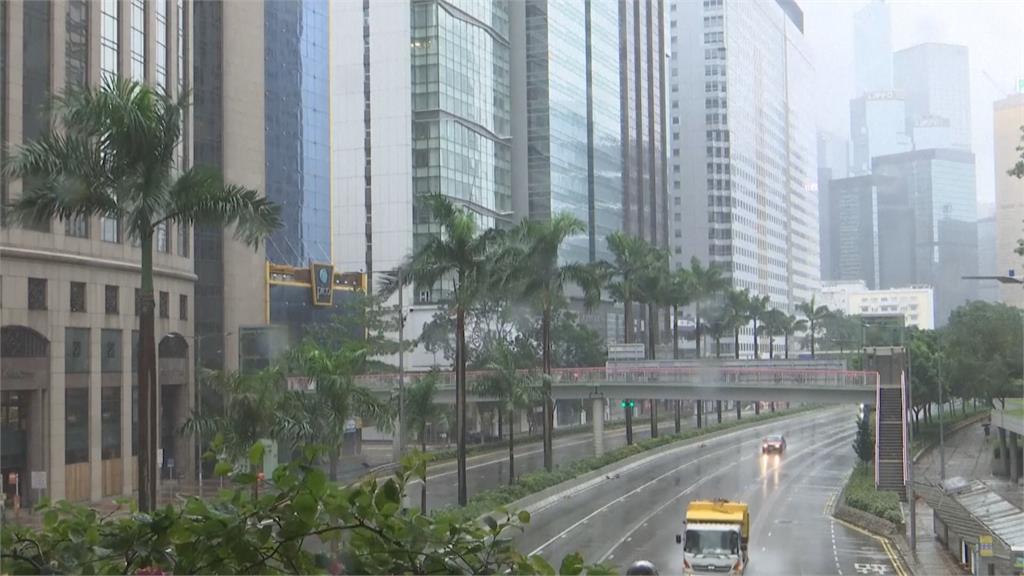 颱風蘇拉襲擊　廣東水庫提前洩洪　香港班機幾乎全取消