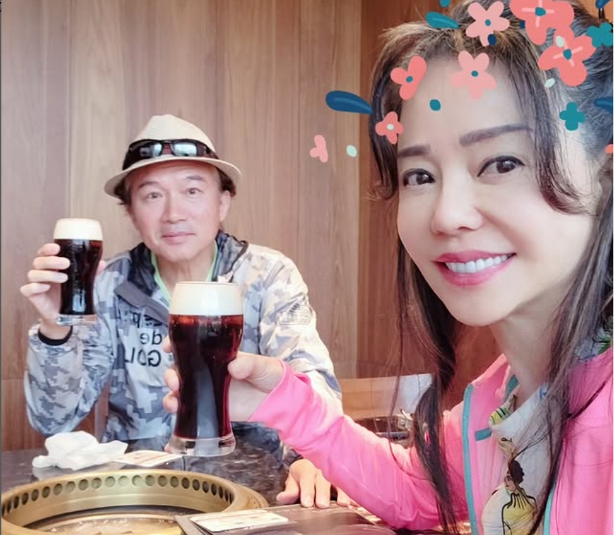 63歲狄鶯騎車暴衝出事!「滿臉是血」縫6針險毀容 孫安佐心疼發聲