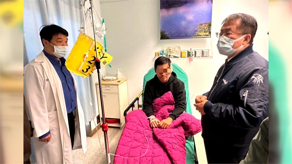 男夜晚持2把麵包刀揮舞 警壓制被劃傷開4槍逮人