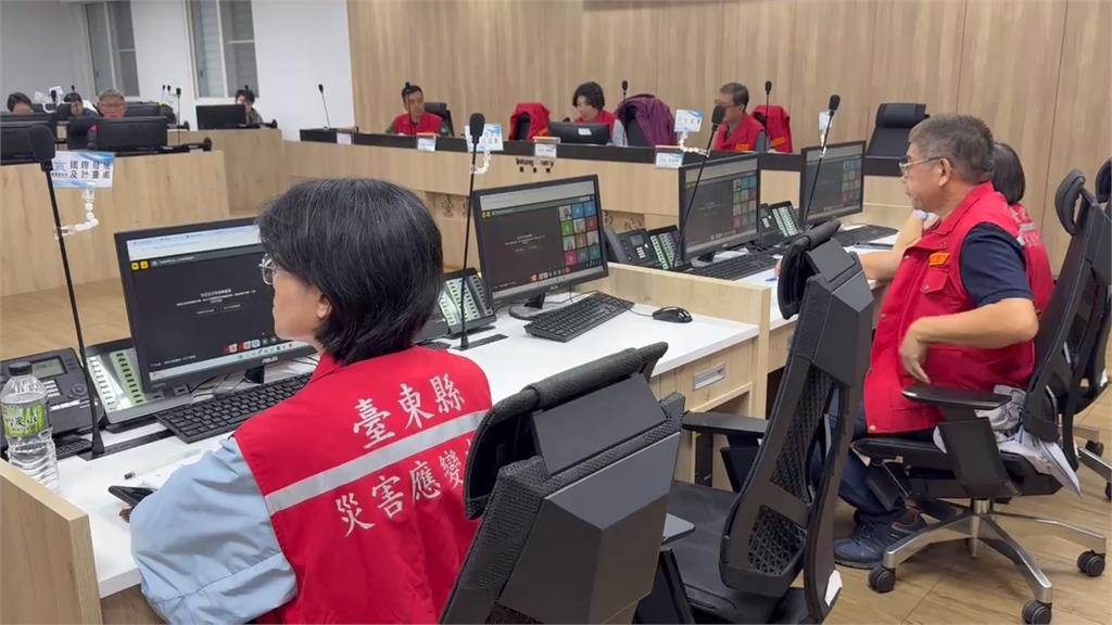 樺加沙來襲！台東大雨狂炸 海水倒灌塔瓦溪驚現逆流