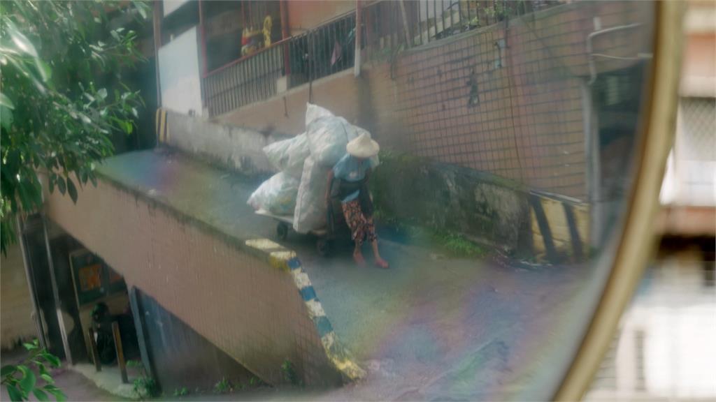 拾荒者月助近5萬公噸回收量　囤積髒亂成都市隱憂