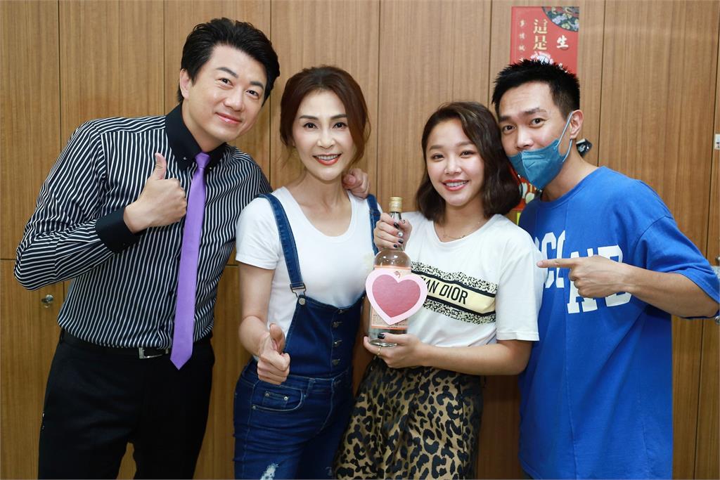 入圍台語女歌手賴慧如!主演的八點檔 《黃金歲月》送驚喜集氣預祝她奪金成功!