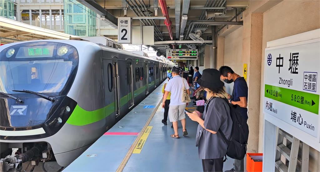 鐵路地下化整修!中壢臨時站「寬僅2.05公尺」民怨:月台太窄恐跌落