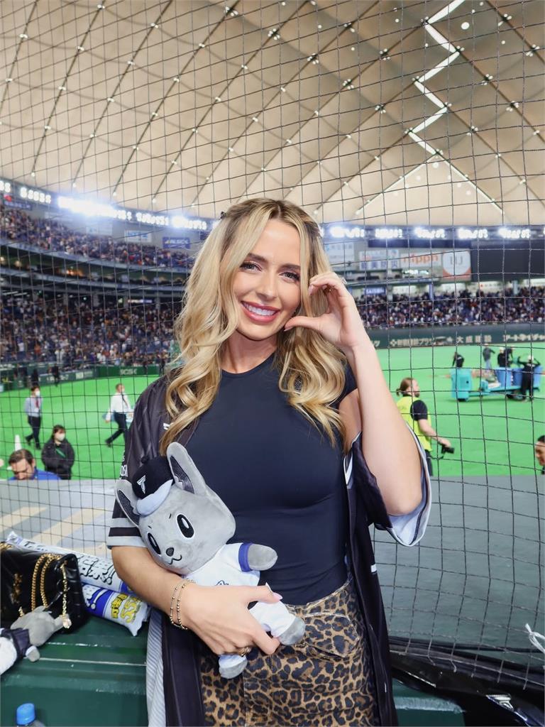 費仔辣妻愛上「CPBL歐告」！本人親解答真相「撞臉家中寵兒」網驚：太像了