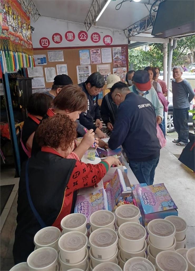 費鴻泰力挺子弟兵許原榮 2026松信選戰上演"芯費大戰2.0"