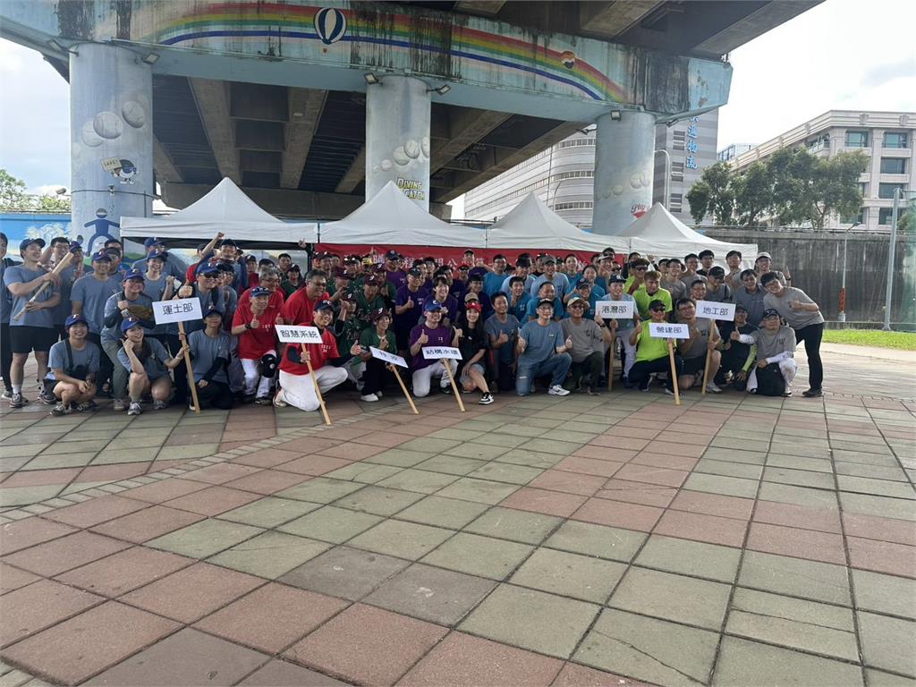 野生棒球阿北「球速飆160」竟是鄭運鵬！登董座2個月「遭疑造假」本人不忍回擊了