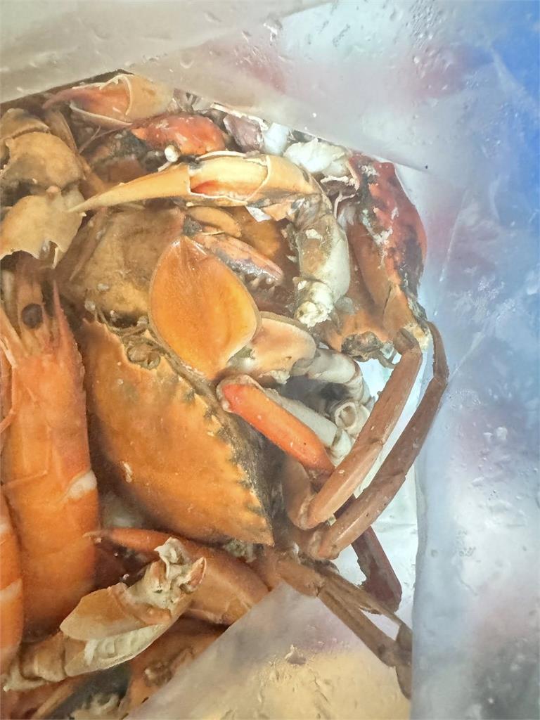 代客清蒸螃蟹變水煮!客轟「跟廚餘一樣」一查評價僅2.6顆星 業者道歉了