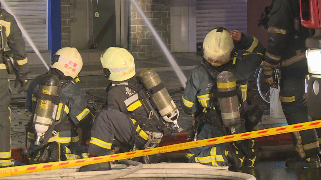 台北唐宮餐廳大火百坪被燒毀　緊急疏散20人