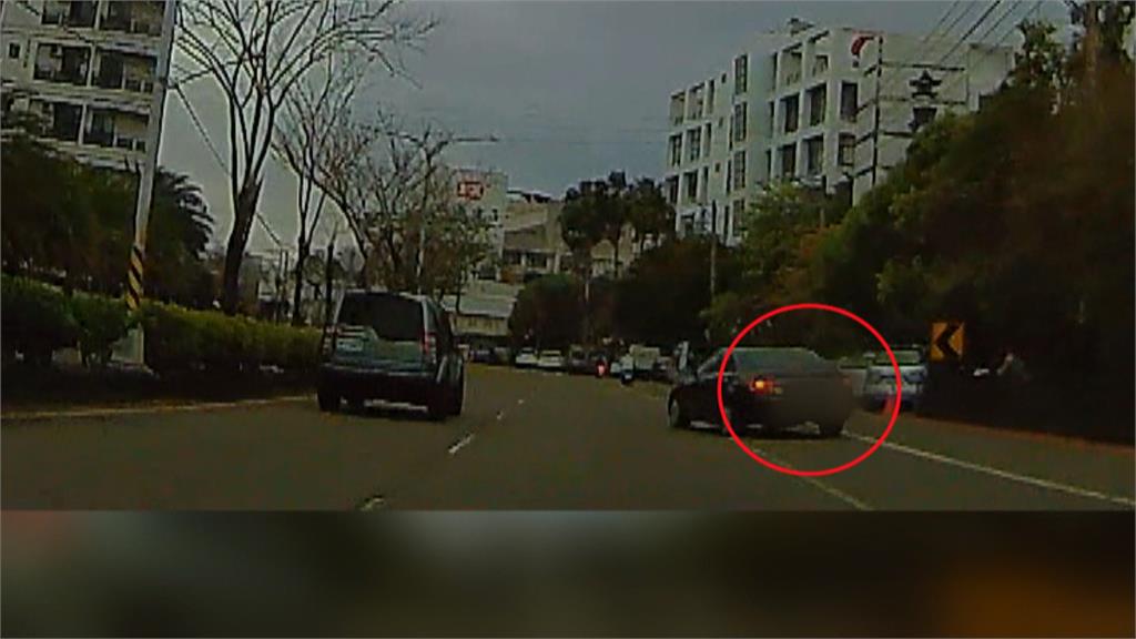 躲酒測「瘋狂倒車300米」畫面曝 民眾看傻:一定有鬼