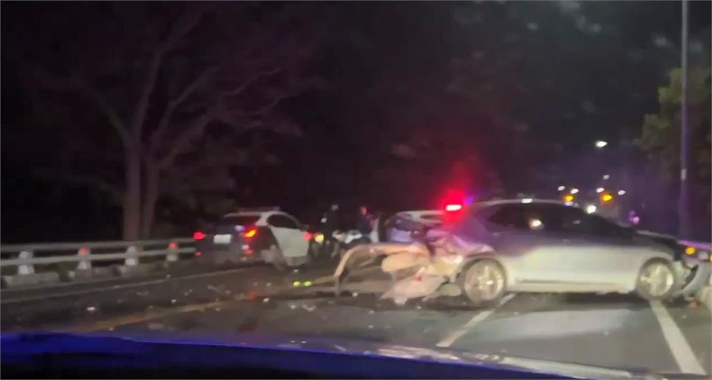 台東醉漢搶警車　從初鹿到台東警匪一路追逐
