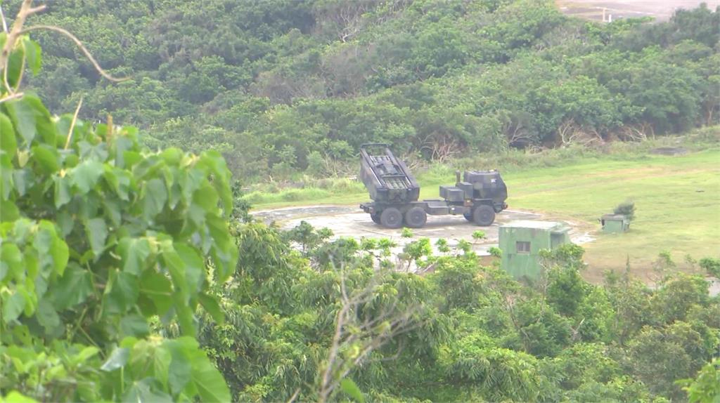 海馬士火箭射擊首曝光! 九鵬基地8百餘枚雷霆2000齊發