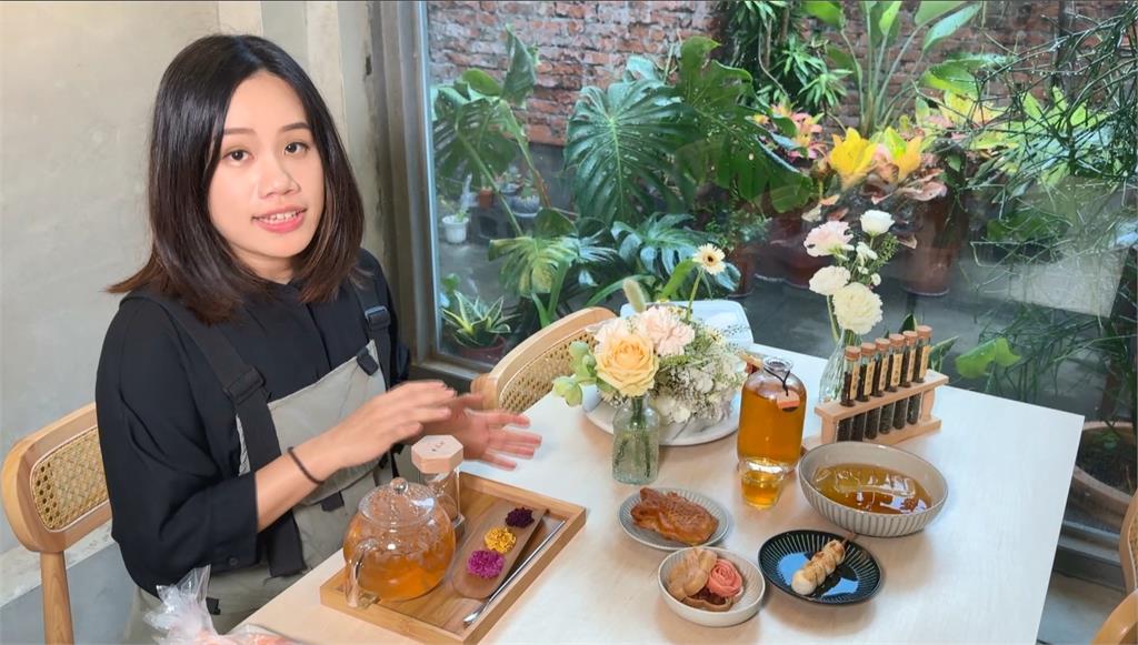 台日下午茶結合花藝美學　花藝工作室變身甜品茶屋
