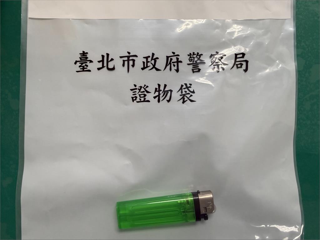 快新聞／超扯！借電被拒竟殺回美妝店「撒金紙縱火」　23歲男下場慘了