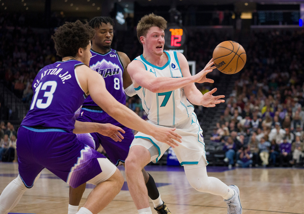 NBA(影)／黃蜂上半場領先47分！痛宰爵士55分創隊史第二大勝分差紀錄