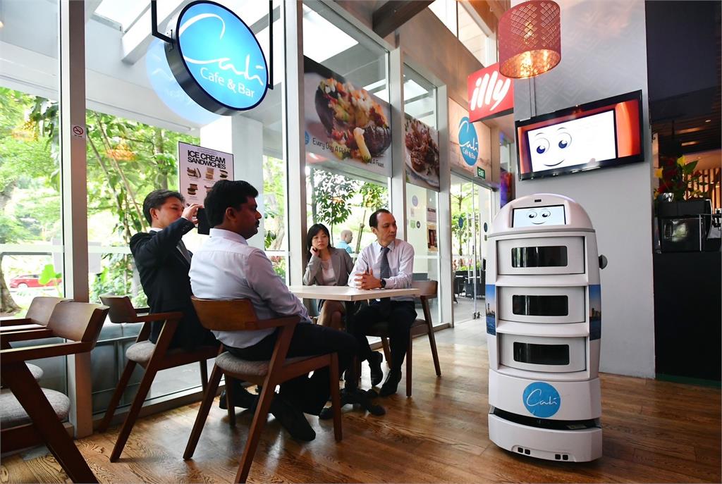 會被取代嗎？日本大缺工外送業者推「AI機器人外送」目標區域在這