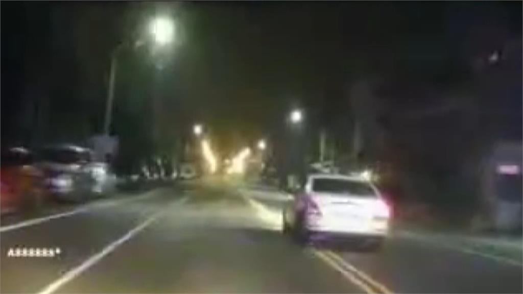 驚險！南投警攔轎車遭追撞　街頭飛車5公里逮毒犯