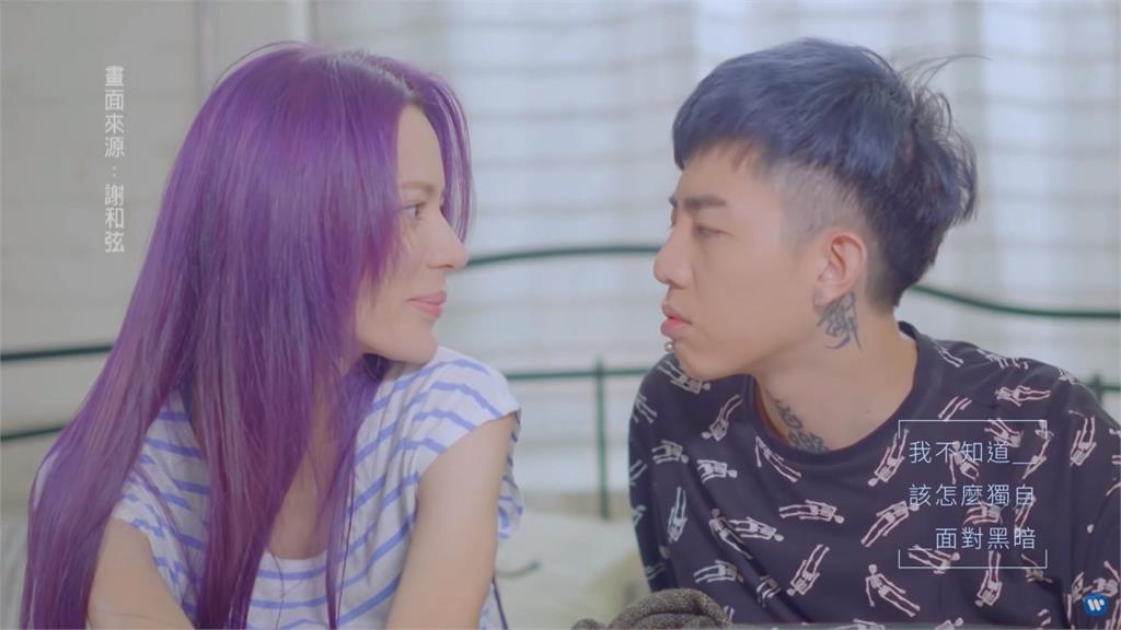 斷開謝和弦又停更…Keanna突爆「已搬來北京半年」!疑1原因離台近況曝