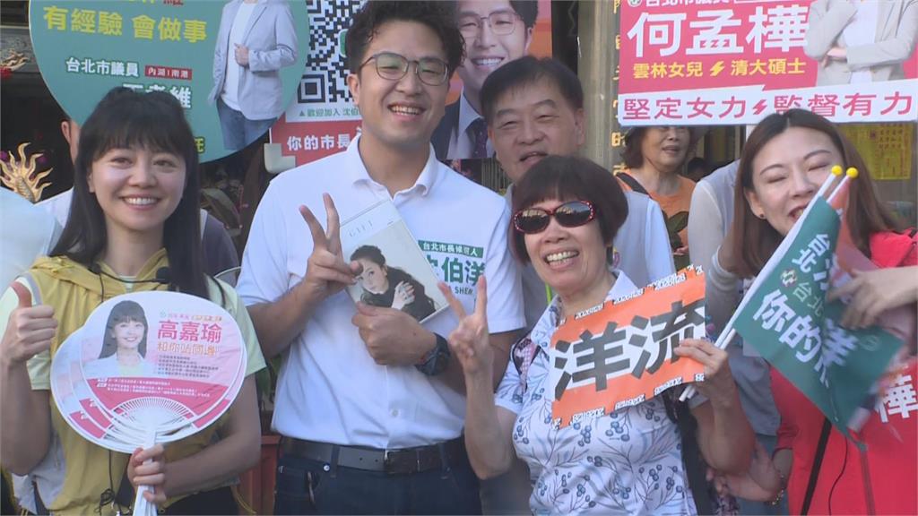 快新聞／見偶像愛不釋手！民眾送安室奈美惠寫真集　沈伯洋笑開懷「握牢牢」