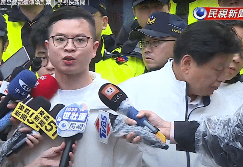傅崐萁開罵太激動「假牙疑噴掉」瘋傳?嘴巴狂喬真相曝光…網驚:嚇死