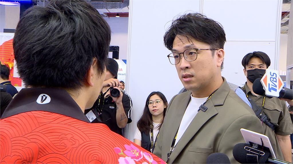 蔣萬安靠提詞答「四獸山」　沈伯洋加碼推薦登山路線