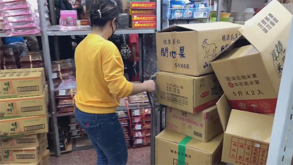 買零食餅乾要先排隊 超狂台版美式賣場湧人潮