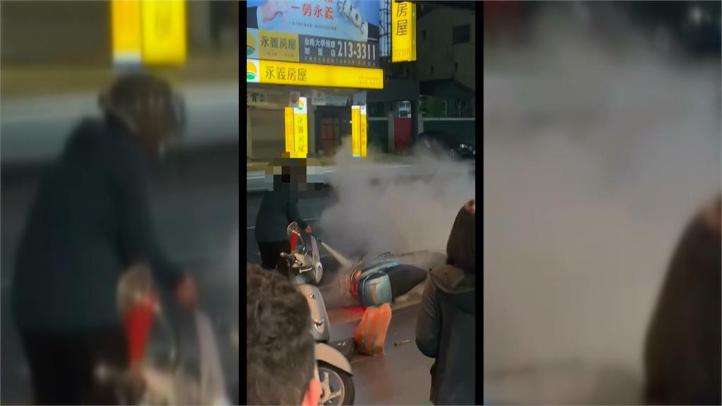 騎車騎到一半突然起火燒 維修技師研判可能「這原因」