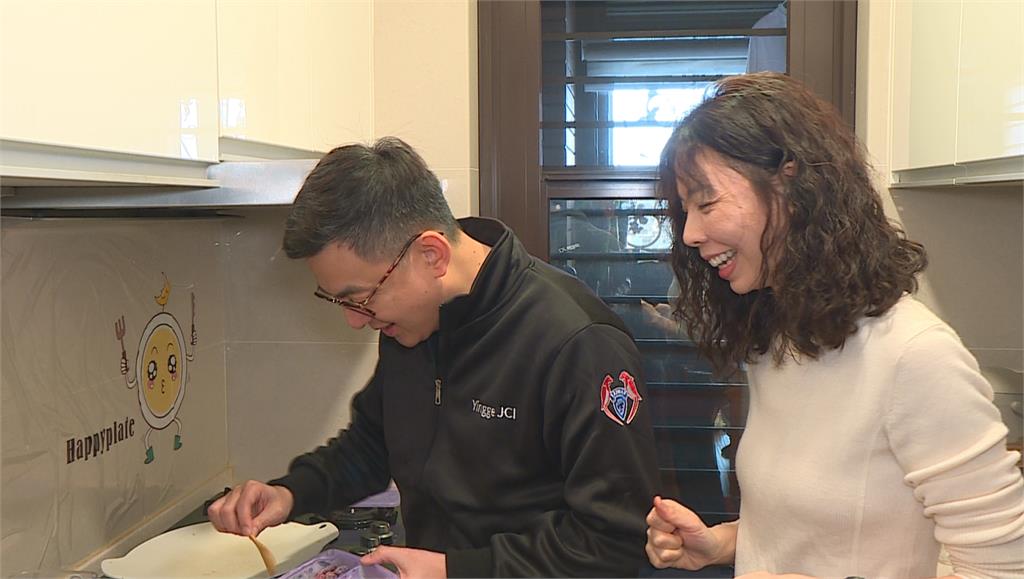 被政治耽誤網紅? 前立委洪慈庸轉戰經營自媒體
