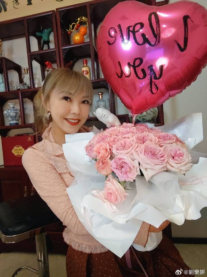 劉樂妍嗨喊「不當中國人行不通」！竟稱台灣蒜頭「太貴」吃不起…網全炸鍋